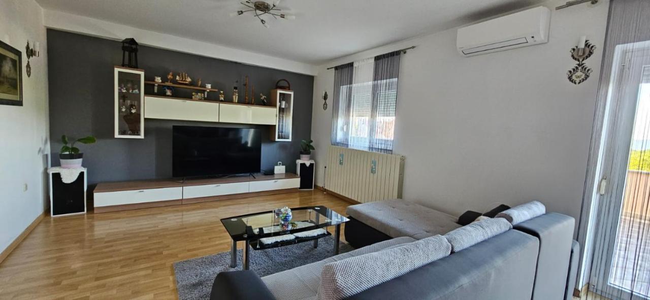 Apartments Pinezic Skrbčići 외부 사진